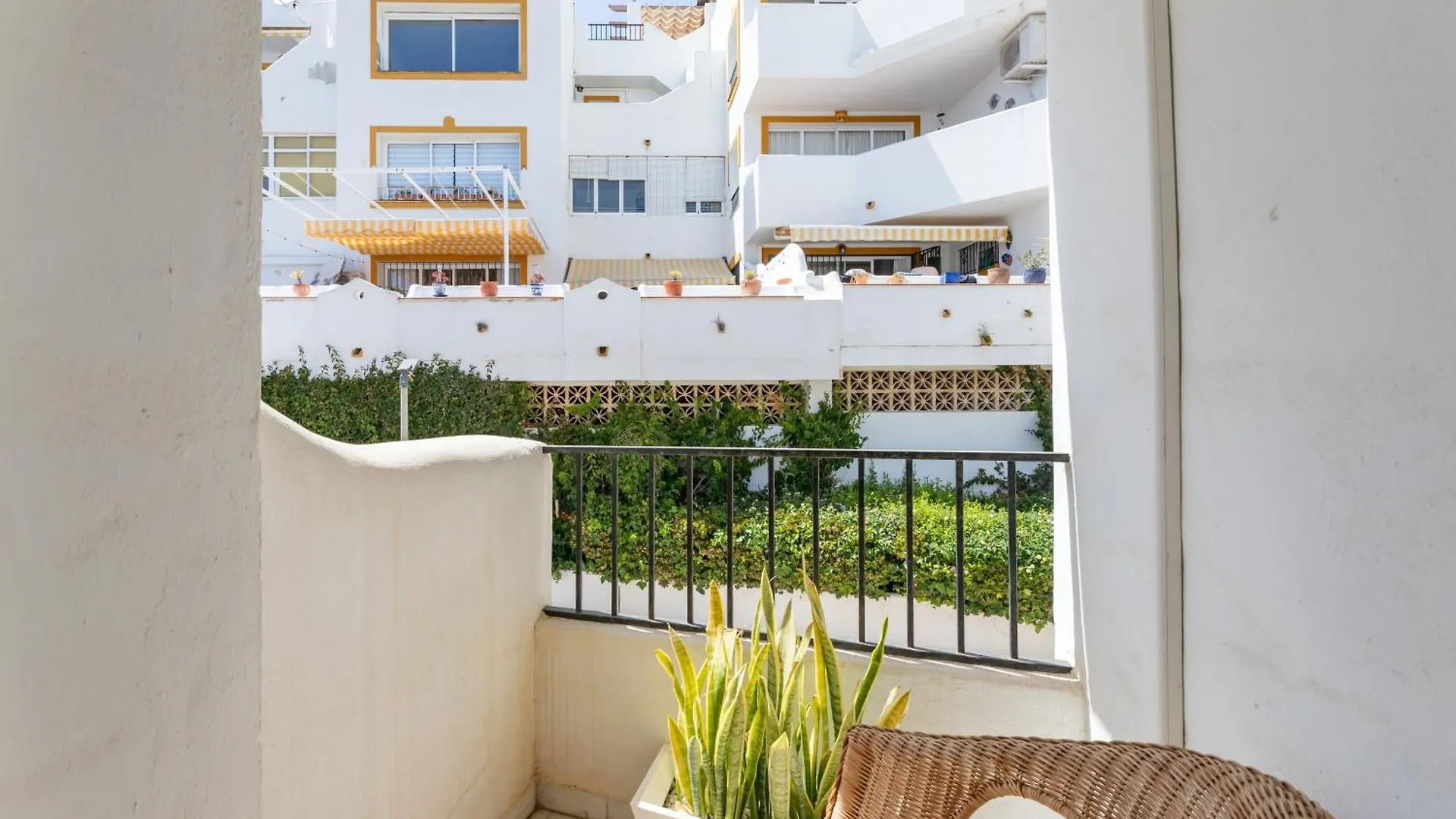 Vb Beachfront 2Bdr Duplex With Bbq Benalmádena 0*,  Espanha